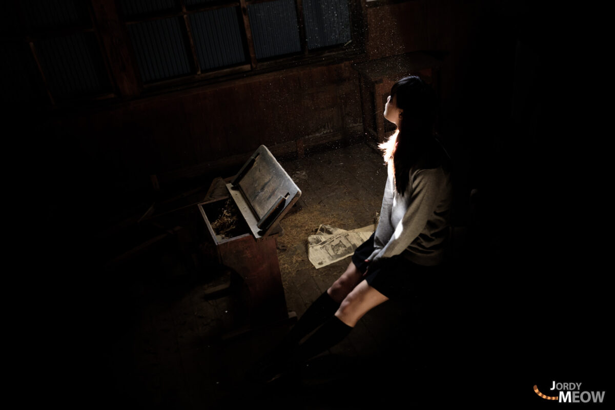 Exploring abandoned schools in Kyoto with friends, capturing urban exploration in Japan.